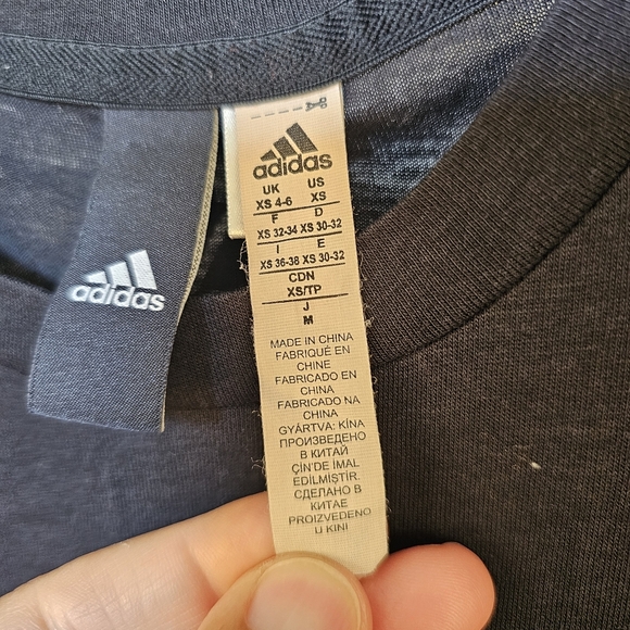 Adidas black moisture wicking knit raglan sleeve t-shirt women size XS US - Picture 6 of 7